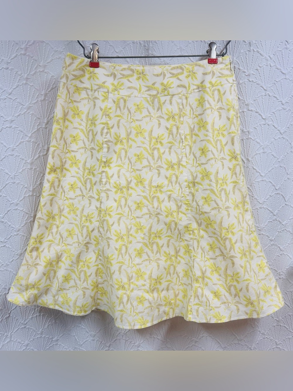 GAP Stretch Cream A-Line Skirt with Yellow Floral Embroidery